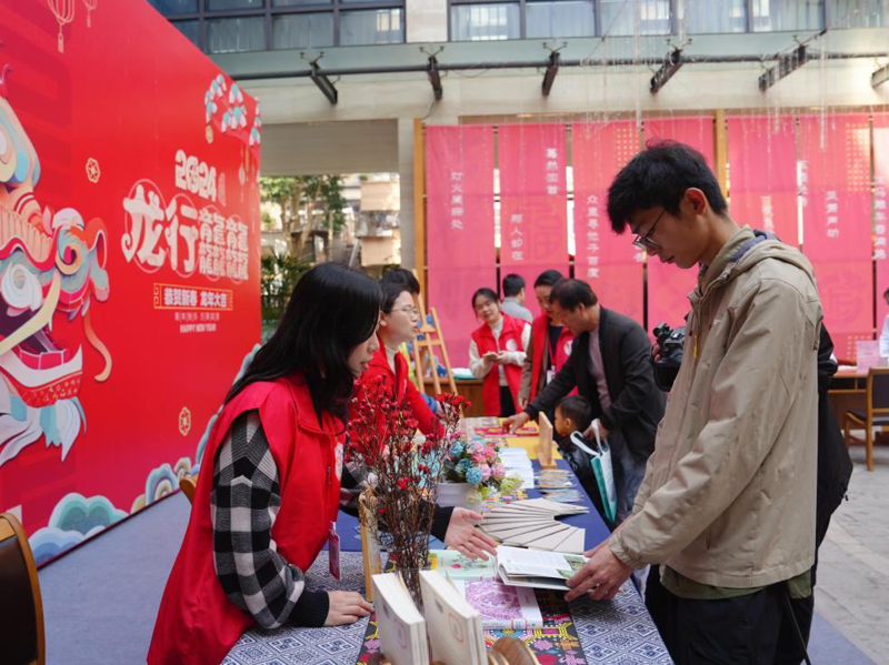 自治区图书馆携手自治区工人医院开展 “健康知行 书香涵养”学雷锋志愿服务暨联合主题党日活动