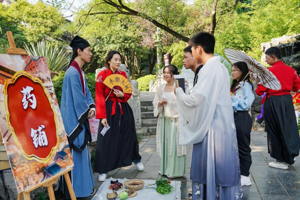 [人民网]跟着《永乐大典》走读广西：在柳侯祠感受永乐奇缘